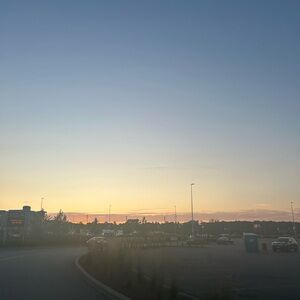 Meet your Posher, Emi